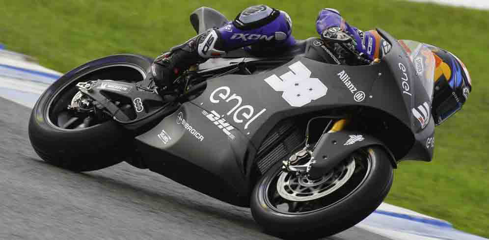 Bradley Smith Kembali Ke Lintasan Grand Prix